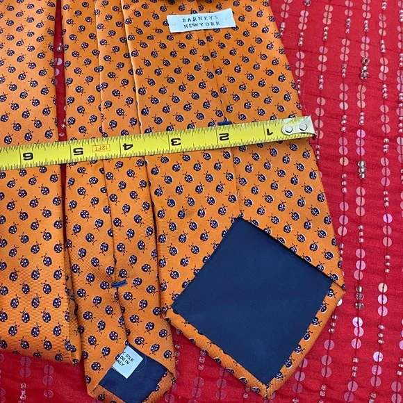Barneys New York 💯 Silk Made in Italy 🇮🇹 Lucky Lady Bug Timeless Luxurious Tie